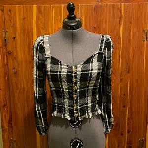 American Eagle Puff Sleeve Sweetheart Top